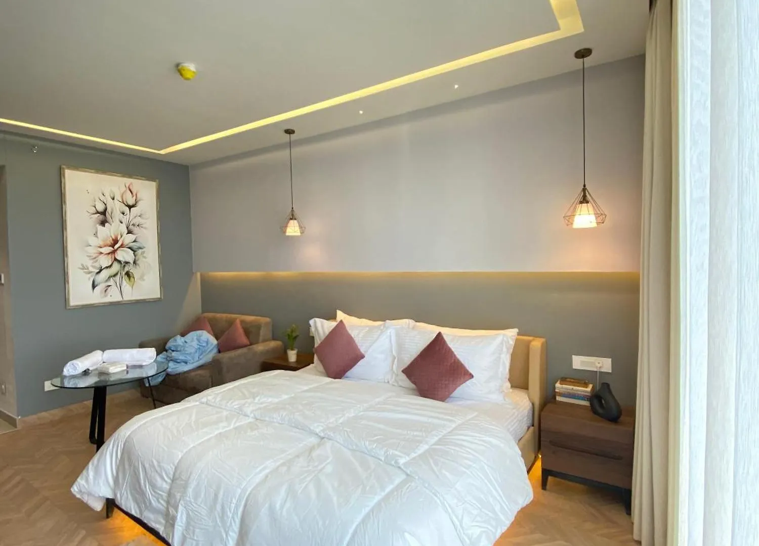 Elegant Apartment In 구르가온