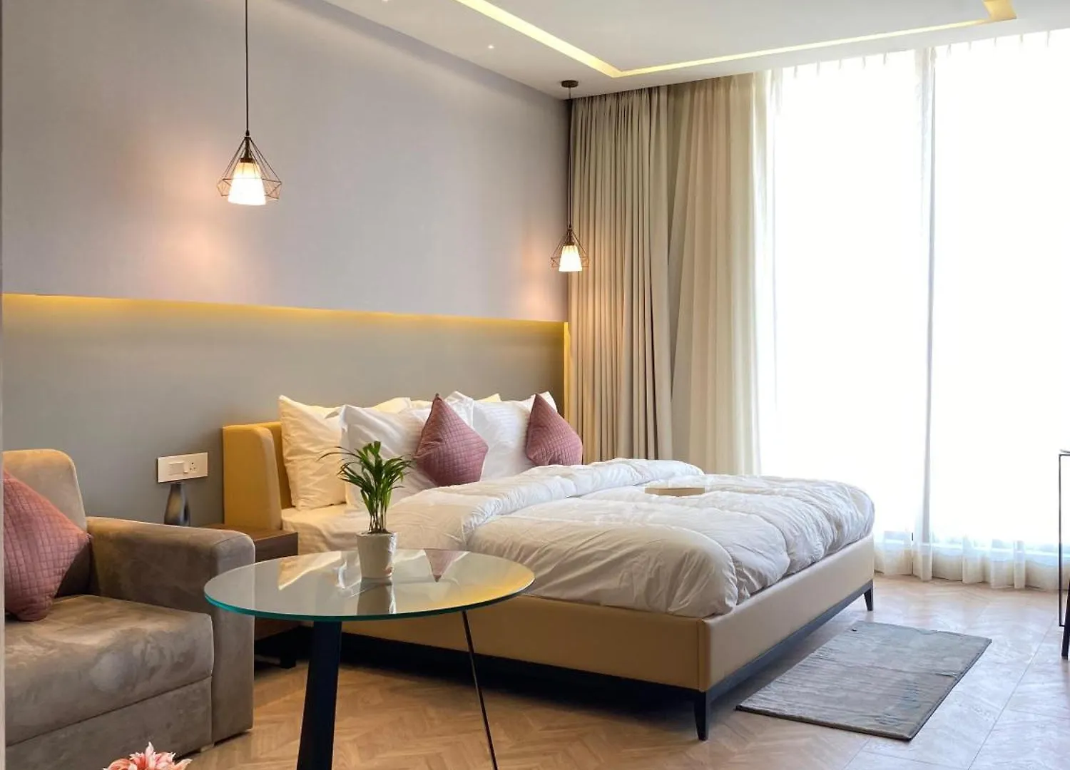 Elegant Apartment In 구르가온